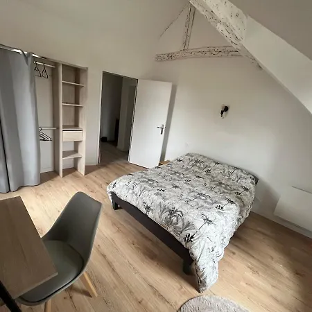 With Us , Your Nous Chez Vous Ferienhaus *