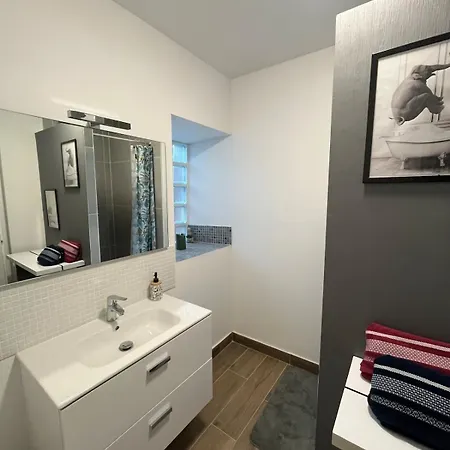 With Us , Your Nous Chez Vous Holiday home Becon-les-Granits