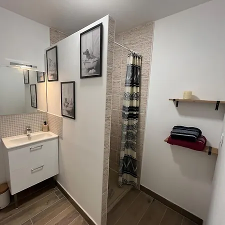 With Us , Your Nous Chez Vous Becon-les-Granits